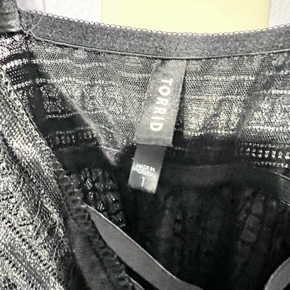 Torrid size 1 Lacey Night Gown - Picture 3 of 5